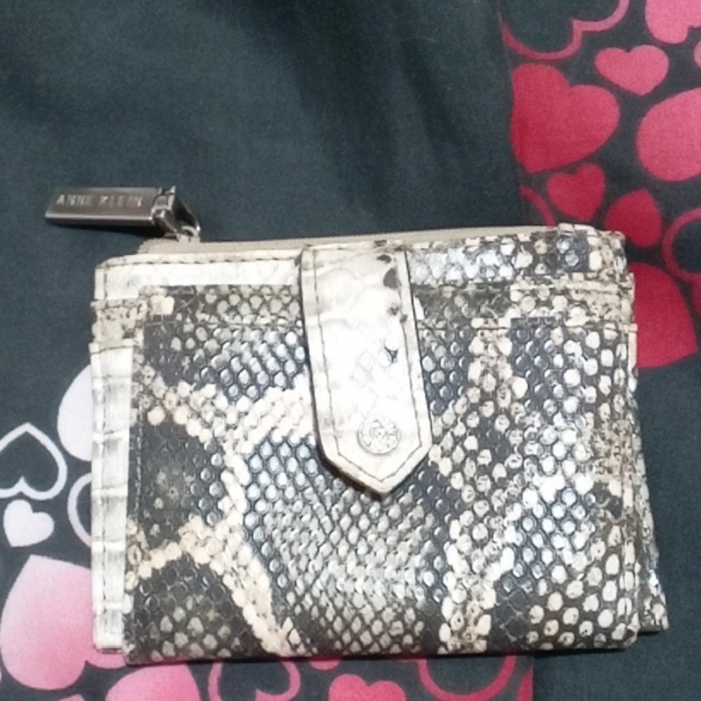 Stylish Snakeskin Pattern Wallet
